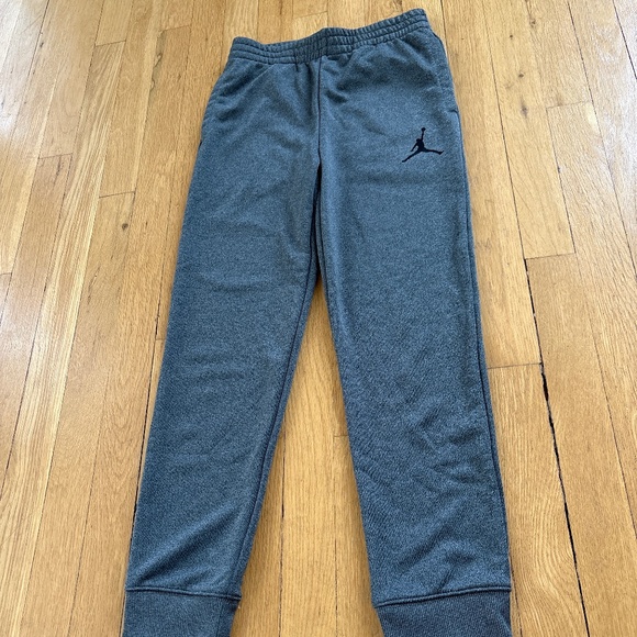 New With Tags Jordan Sweatpants Boys Size M - Picture 3 of 3